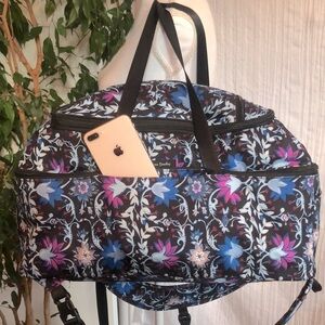 VERA BRADLEY Lighten Up Grand Traveler convertible XL suitcase to XL backpack